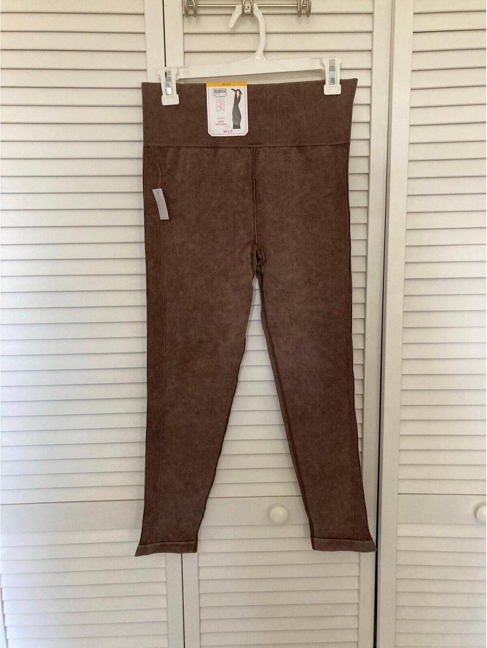 No Boundaries High Rise Crop Seamless brown leggings